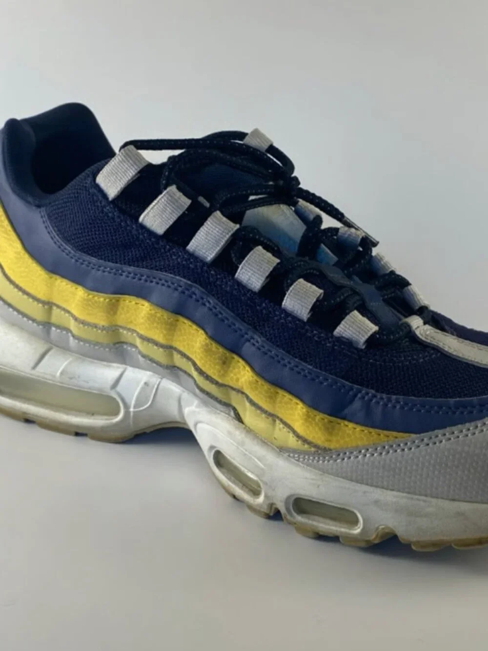 Nike Air Max 95 Essential Men’s 12 Model 749766-107 White/Vast Grey-Lemon Wash